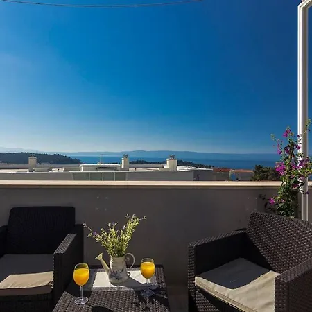 Deluxe Beni Makarska, 4 Person Sea View *