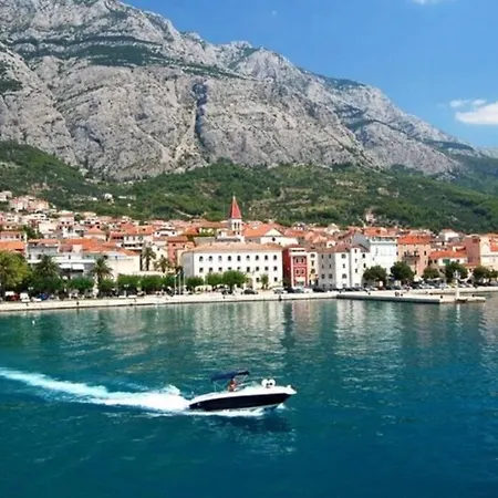 Deluxe Beni Makarska, 4 Person Sea View * Makarska