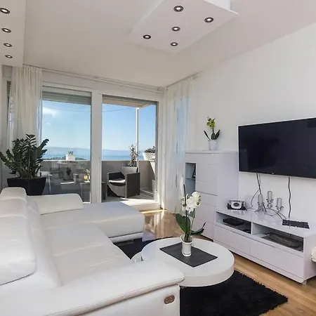 Deluxe Beni Makarska, 4 Person Sea View Makarska