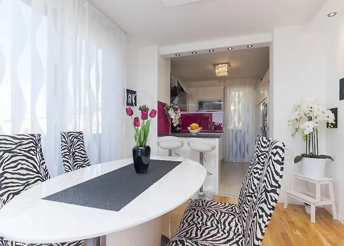 Deluxe Beni Makarska, 4 Person Sea View Апартаменти