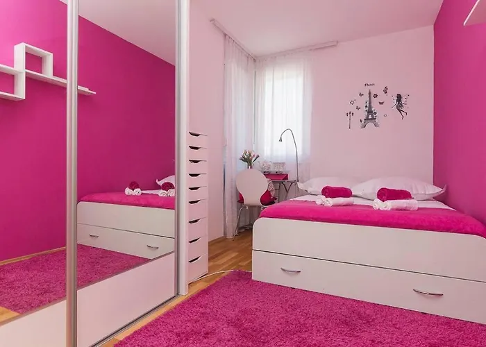 Апартаменти Deluxe Beni Makarska, 4 Person Sea View *