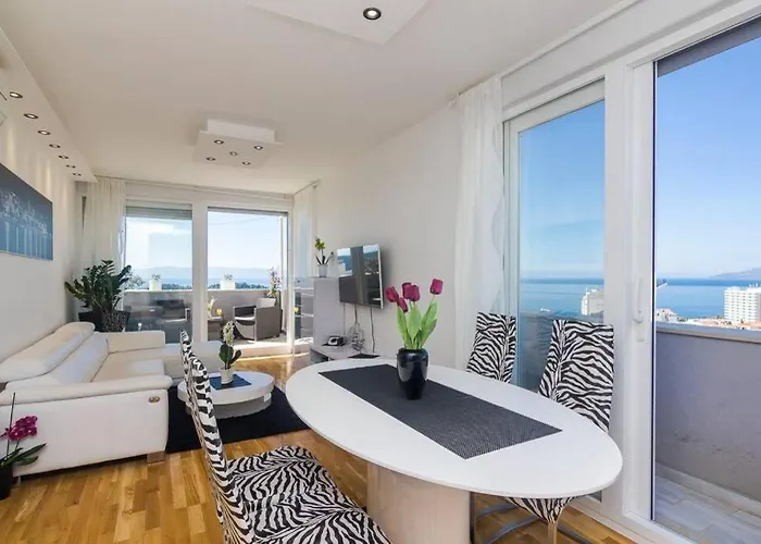 Deluxe Beni Makarska, 4 Person Sea View *