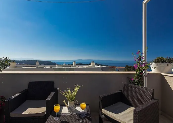 Deluxe Beni Makarska, 4 Person Sea View *