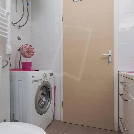 Deluxe Beni Makarska, 4 Person Sea View *